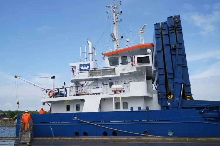 Arrivée bateau de mer Melas