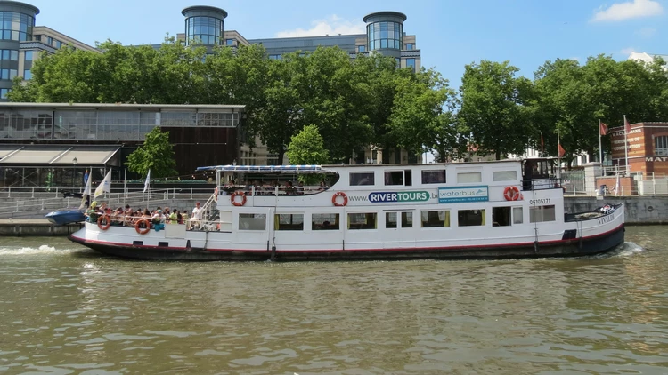 Le Waterbus navigue tous les jours